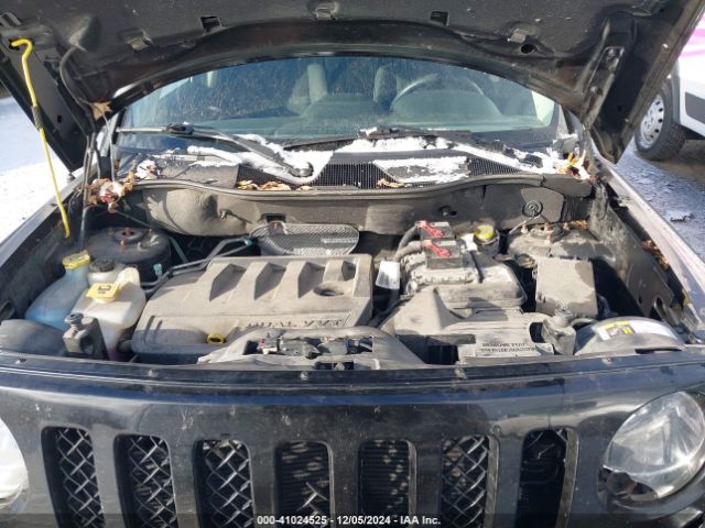 1C4NJPFBXFD349589 Jeep Patriot Latitude