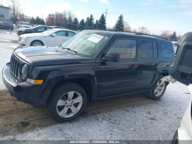 1C4NJPFBXFD349589 Jeep Patriot Latitude