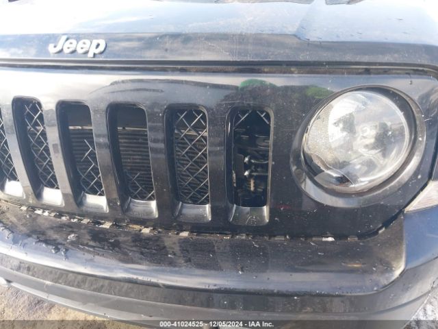 1C4NJPFBXFD349589 Jeep Patriot Latitude