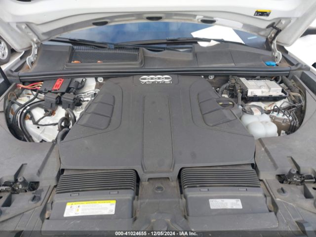 WA1LAAF79JD009918 Audi Q7 3.0t Premium