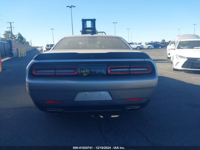 2C3CDZAG7JH131638 Dodge Challenger Sxt