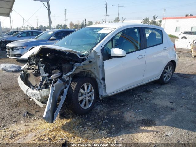 VNKKTUD33FA038425 Toyota YARIS LE
