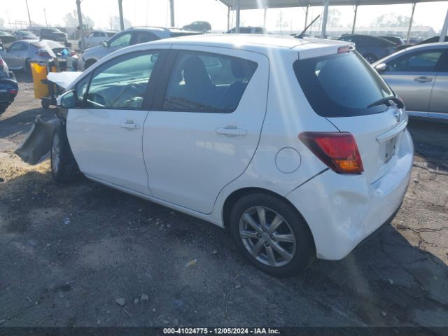 VNKKTUD33FA038425 Toyota YARIS LE