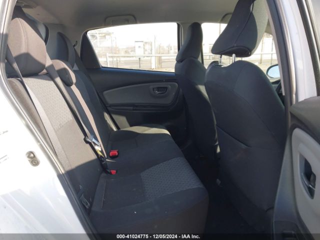 VNKKTUD33FA038425 Toyota YARIS LE