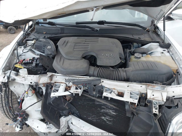 Chrysler 300c Platinum Awd 2015 2C3CCASG6FH899797 Image 10