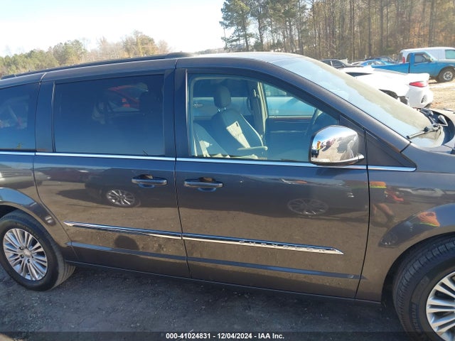 2C4RC1CG9FR520905 Chrysler Town & Country Touring-l