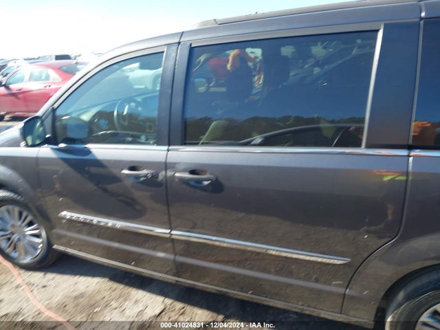2C4RC1CG9FR520905 Chrysler Town & Country Touring-l