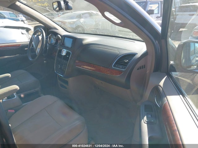 2C4RC1CG9FR520905 Chrysler Town & Country Touring-l