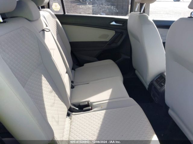 3VV0B7AX3KM180008 Volkswagen Tiguan 2.0t S