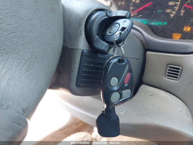 2001 CADILLAC DEVILLE 1G6KF57931U237510 Photo 10