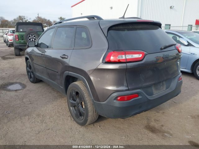 1C4PJLCB9JD510898 Jeep Cherokee Latitude Fwd