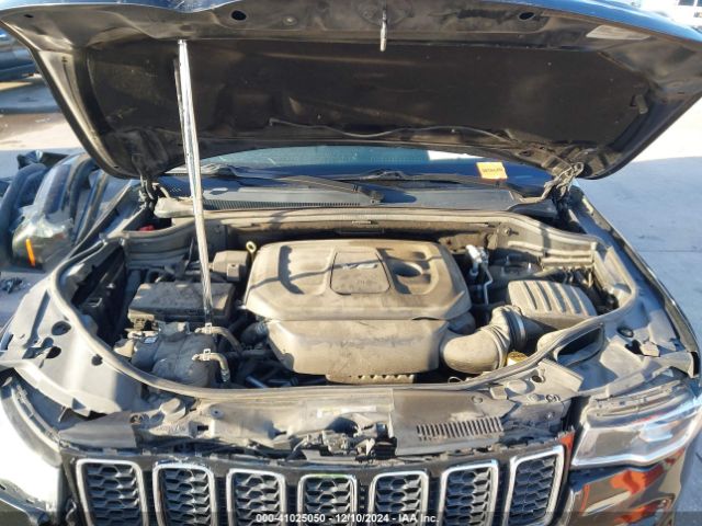 1C4RJEAG4JC142123 Jeep Grand Cherokee Laredo E 4x2