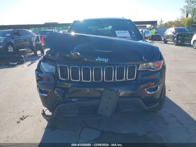 1C4RJEAG4JC142123 Jeep Grand Cherokee Laredo E 4x2