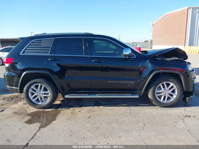1C4RJEAG4JC142123 Jeep Grand Cherokee Laredo E 4x2