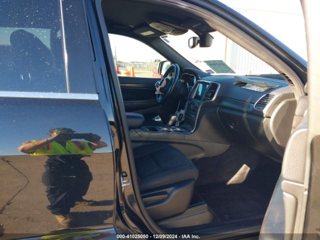 1C4RJEAG4JC142123 Jeep Grand Cherokee Laredo E 4x2
