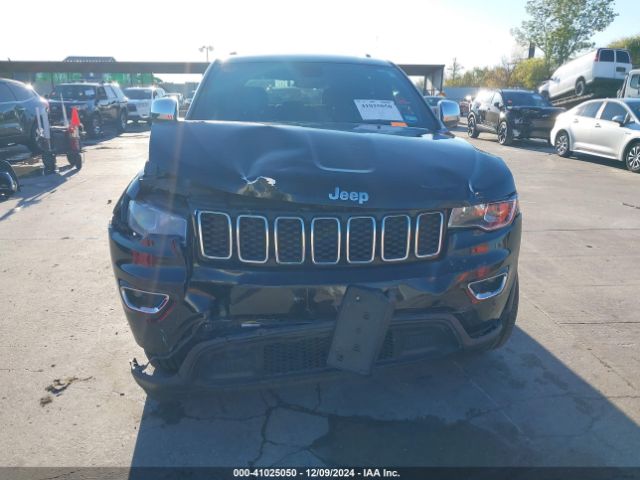 1C4RJEAG4JC142123 Jeep Grand Cherokee Laredo E 4x2