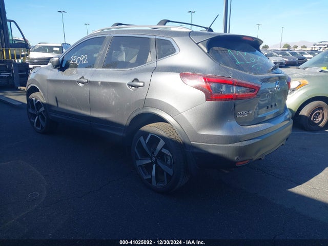 JN1BJ1CVXLW552581 Nissan Rogue Sport Sl Fwd Xtronic Cvt