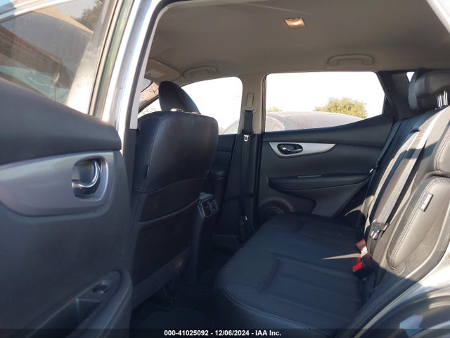 JN1BJ1CVXLW552581 Nissan Rogue Sport Sl Fwd Xtronic Cvt