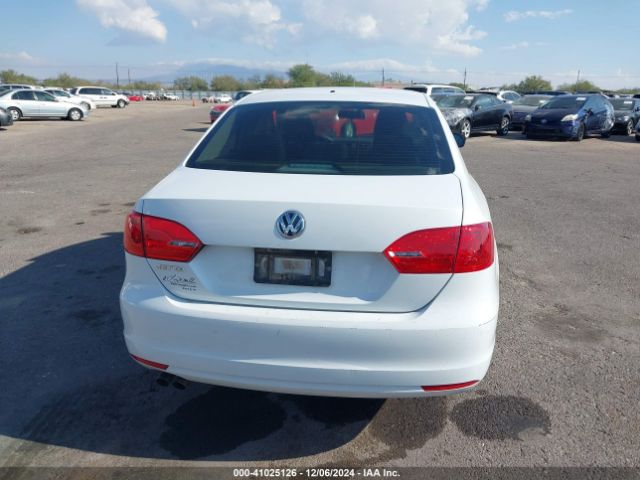 3VW2K7AJ2EM297681 Volkswagen Jetta 2.0l S