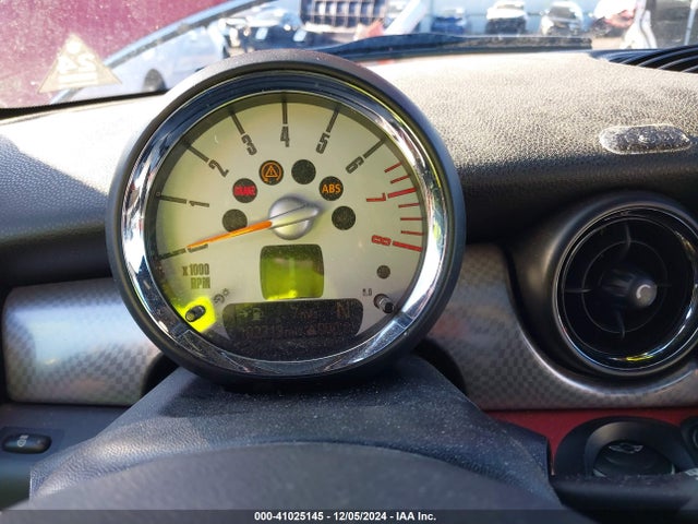 2008 MINI COOPER S CLUBMAN WMWMM33518TP89037 Photo 6