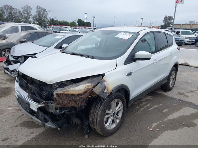 1FMCU0GD3KUA20180 Ford ESCAPE SE