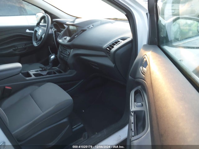 1FMCU0GD3KUA20180 Ford ESCAPE SE