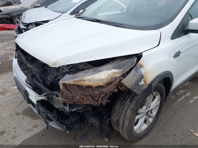 1FMCU0GD3KUA20180 Ford ESCAPE SE