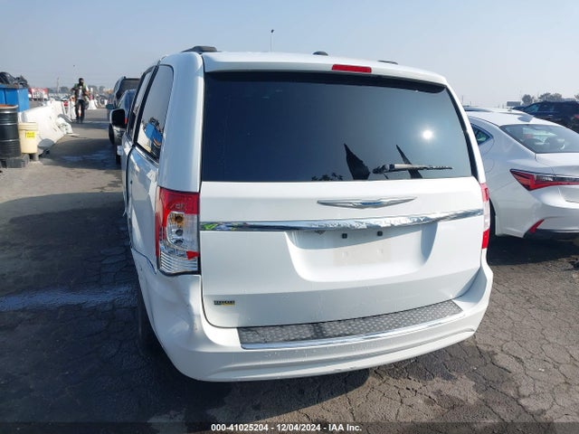 2C4RC1BG2FR716184 Chrysler Town & Country Touring