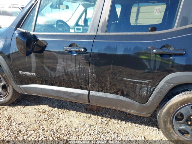 ZACCJABBXHPE84005 Jeep Renegade Latitude Fwd