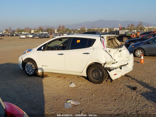 1N4AZ0CP3GC304585 Nissan LEAF S