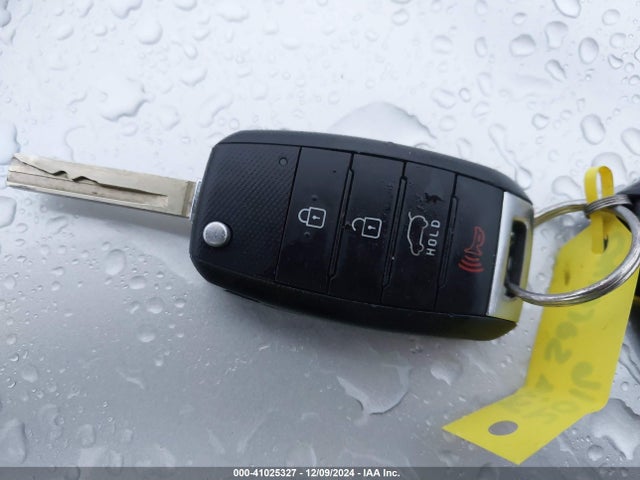5XYPGDA32GG128755 KIA Sorento 2.4l Lx