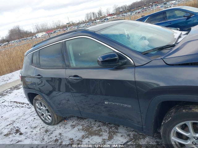 Jeep Compass Latitude Lux 4x4 2022 3C4NJDFB2NT112229 Image 12