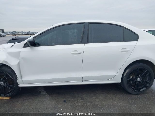 3VW2K7AJ0EM387539 Volkswagen Jetta 2.0l S