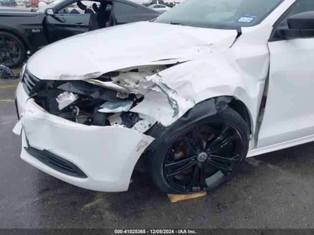 3VW2K7AJ0EM387539 Volkswagen Jetta 2.0l S