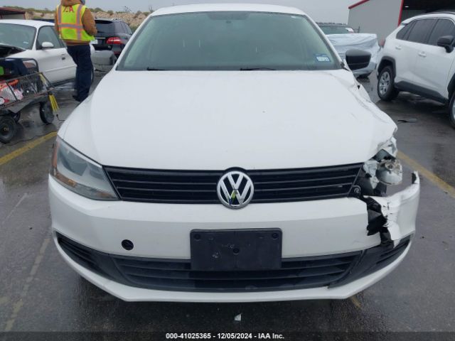 3VW2K7AJ0EM387539 Volkswagen Jetta 2.0l S