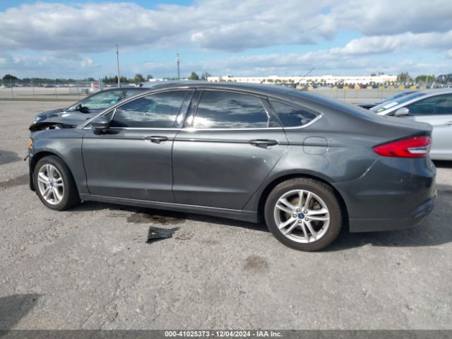 3FA6P0HD8JR257217 Ford FUSION SE