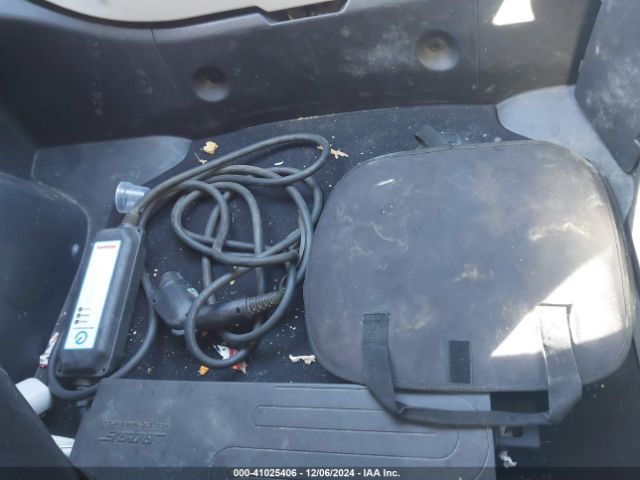 1N4AZ1CP8JC308063 Nissan Leaf Sl