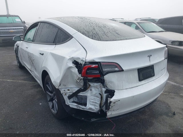 2022 TESLA MODEL 3 5YJ3E1EB6NF206639 Photo 2
