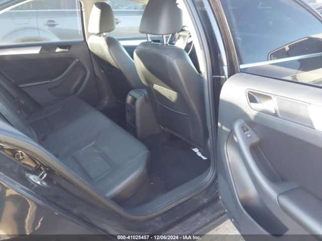 3VWD17AJ4EM390276 Volkswagen Jetta 1.8t Se