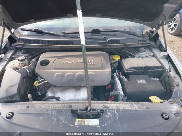 Chrysler 200 Limited 2015 1C3CCCABXFN602961 Image 10