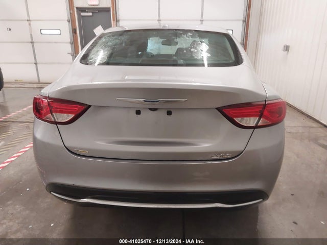 Chrysler 200 Limited 2015 1C3CCCABXFN602961 Image 16