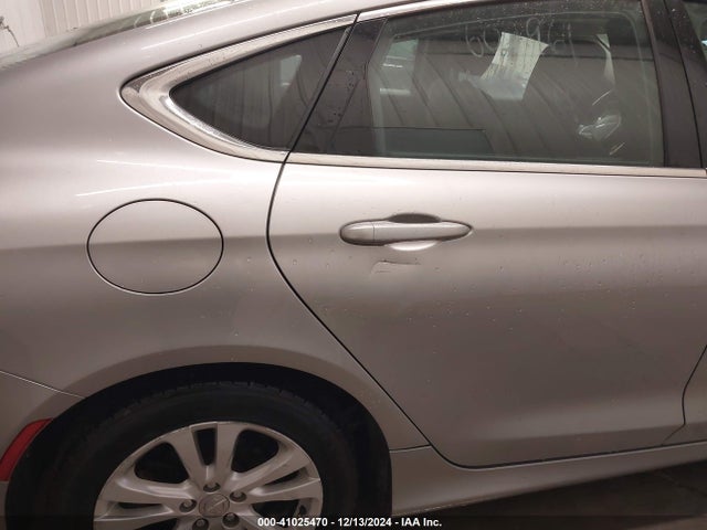 Chrysler 200 Limited 2015 1C3CCCABXFN602961 Image 19