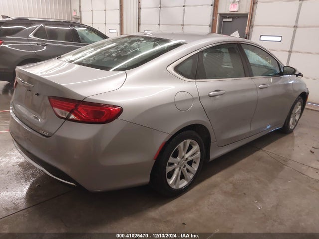 Chrysler 200 Limited 2015 1C3CCCABXFN602961 Image 4