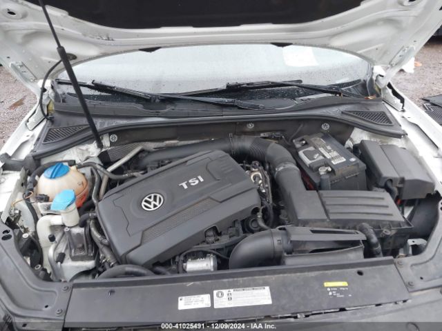 1VWAT7A3XGC029718 Volkswagen Passat 1.8t S