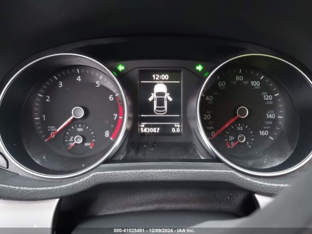 1VWAT7A3XGC029718 Volkswagen Passat 1.8t S