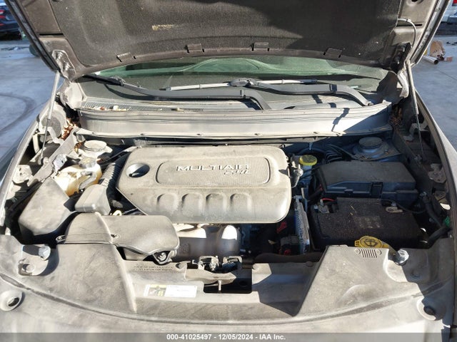1C4PJLCB1JD589032 Jeep Cherokee Latitude Tech Connect Fwd