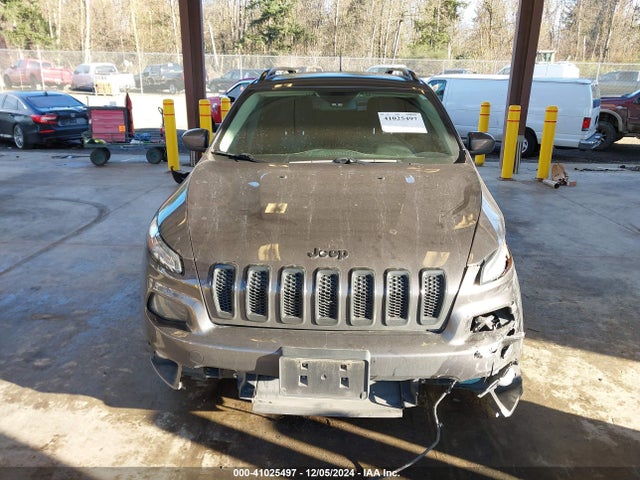1C4PJLCB1JD589032 Jeep Cherokee Latitude Tech Connect Fwd