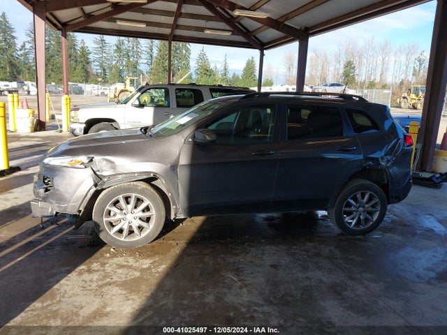 1C4PJLCB1JD589032 Jeep Cherokee Latitude Tech Connect Fwd
