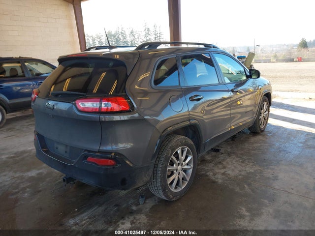 1C4PJLCB1JD589032 Jeep Cherokee Latitude Tech Connect Fwd