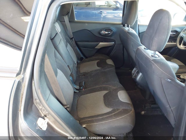 1C4PJLCB1JD589032 Jeep Cherokee Latitude Tech Connect Fwd